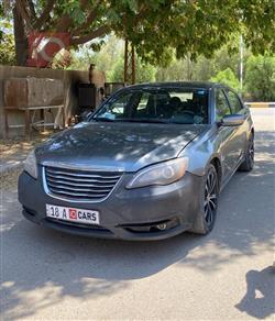 كرايسلر 200